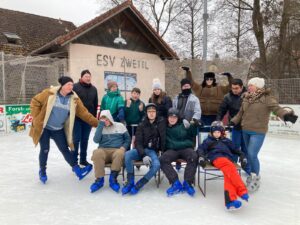 Mehr über den Artikel erfahren Eislaufen in Zwettl