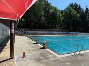 Mehr über den Artikel erfahren Abkühlung und Spaß im Freibad Allentsteig